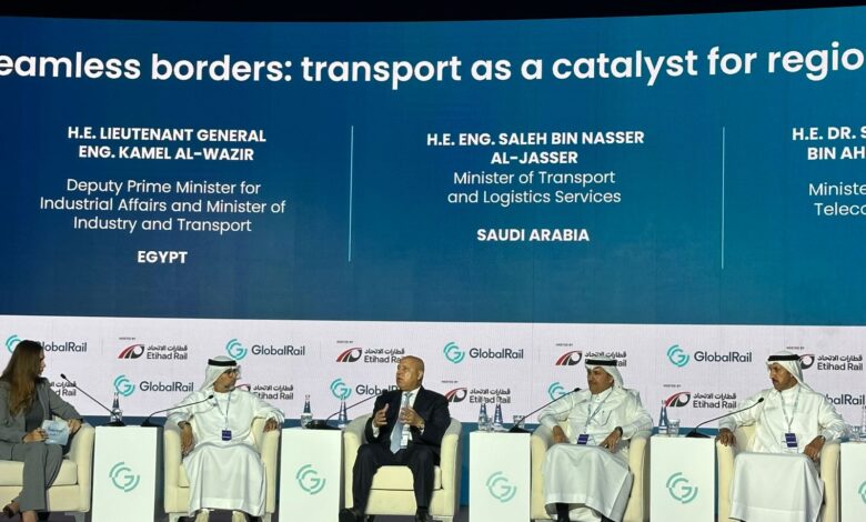 وزير الصناعة والنقل يشارك في افتتاح المعرض والمؤتمر العالمي للسكك الحديدية والنقل والبنية التحتية