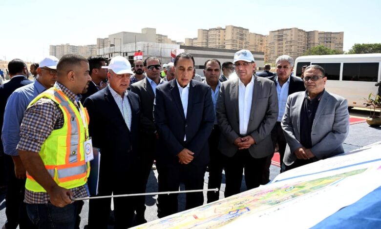 رئيس الوزراء يتابع سير الأعمال بمحطة الأتوبيس الترددي تقاطع طريق الفيوم مع طريق الواحات