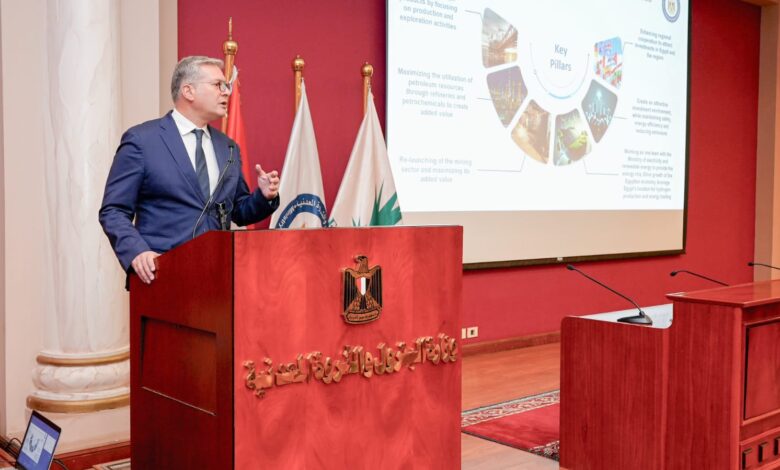 وزير البترول يجتمع مع عدد من رؤساء الشركات العالمية لتعزيز الشراكات الاستراتيجية