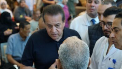 وزير الصحة يتفقد مجمع الإسماعيلية الطبي ويوجه بسرعة الاستجابة لطلبات المواطنين