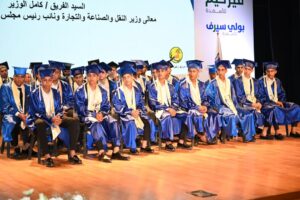 وزير الزراعة يشهد حفل تخرج الدفعة الأولى من مدرسة أبوزعبل للتنمية الصناعية