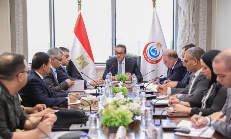 وزير الصحة يتابع الموقف التنفيذي لمشروع المخازن الاستراتيجية للوزارة