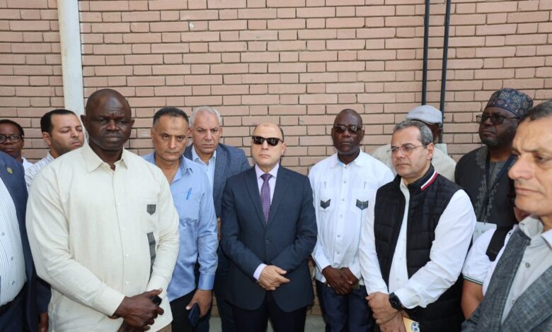 محافظ كفرالشيخ ووزراء ونواب وزراء الزراعة الأفارقة يتفقدون محطة غربلة تقاوي الأساس للأرز بسخا