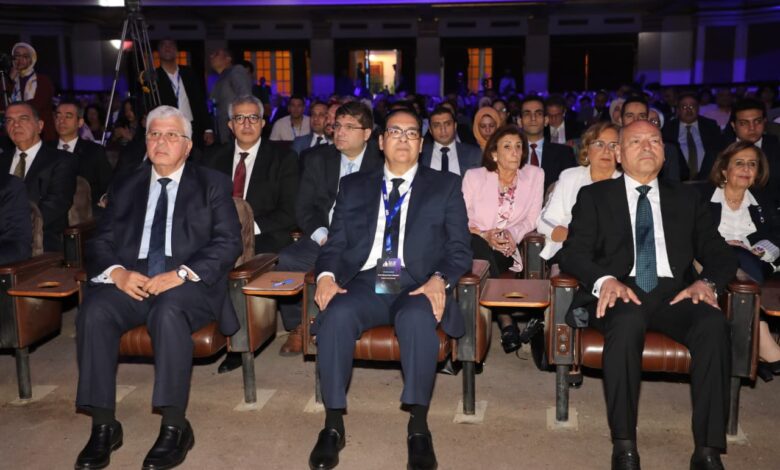محافظ القاهرةيشهد فعاليات المؤتمر الدولي الأول للذكاء الاصطناعي