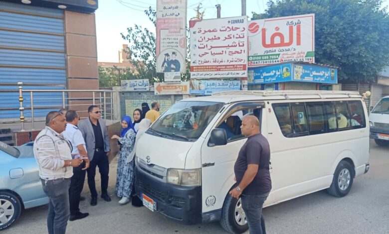 محافظ كفرالشيخ :انتظام سير العمل ونقل الطلاب والأهالي بالموقف الكبير بقلين
