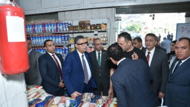 وزير التموين يتفقد عدداً من الأنشطة التموينية بالقاهرة