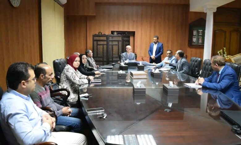 رئيس جامعة بني سويف : يرأس اجتماعي المشروعات و البرمجيات