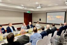 وزير البترول والثروة المعدنية يعقد لقاءً موسعاً مع شركات التعدين الأسترالية