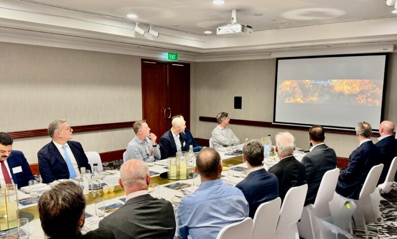 وزير البترول والثروة المعدنية يعقد لقاءً موسعاً مع شركات التعدين الأسترالية