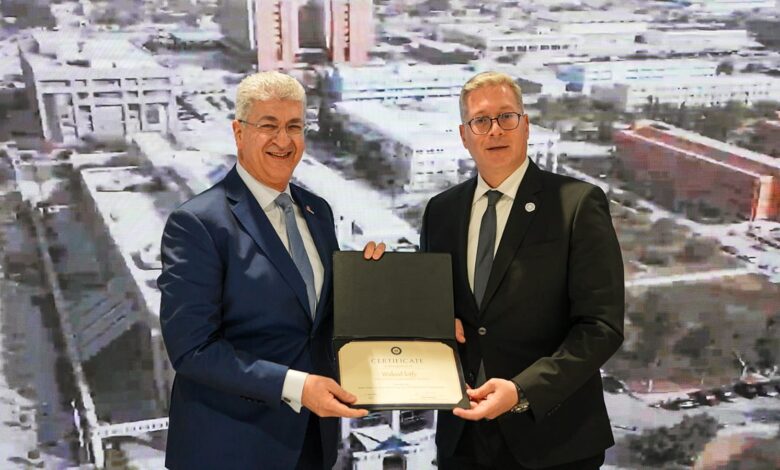 وزير البترول والثروة المعدنية يُكرم إنبي وبتروجت وصان مصر في أديبك 2025