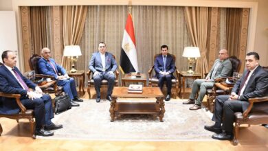 وزير الشباب يبحث تطوير منظومة الطب الرياضي مع شركة سبيشال جروب