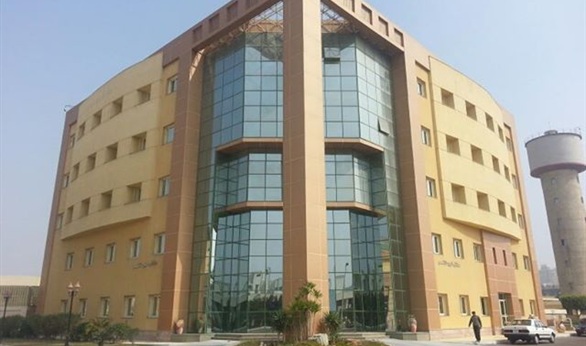 المجمع الطبى للقوات المسلحة بكوبرى القبة يستضيف خبير فى جراحة حَوَل عيون الأطفال