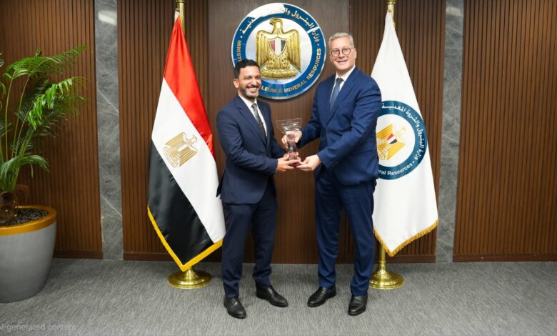 وزير البترول : يكرّم مهند عاطف لفوزه بجائزة أفضل وكيل ذكاء اصطناعي