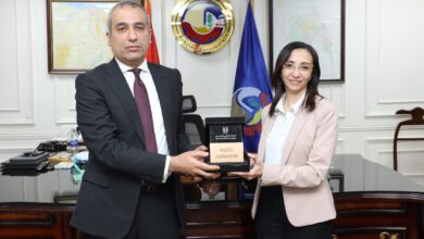 رئيس البنك الزراعي المصري يستعرض مع محافظ البحيرة برامج تمويل صغار المزارعين لتحقيق التنمية الزرعية والريفية