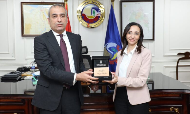 رئيس البنك الزراعي المصري يستعرض مع محافظ البحيرة برامج تمويل صغار المزارعين لتحقيق التنمية الزرعية والريفية