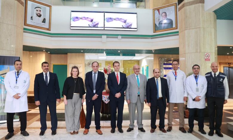 مستشفى الشيخ زايد التخصصي تستقبل وزير الدولة البريطاني لشؤون الشرق الأوسط وممثلي الصحة العالمية بمصر