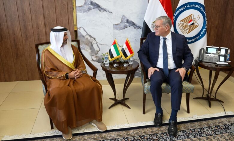 وزير البترول يبحث مع سفير الإمارات تعزيز التعاون والشراكة في قطاع البترول والغاز