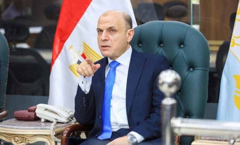 تنفيذًا لتوجيهات اللواء دكتور علاء عبدالمعطي، محافظ كفرالشيخ، بفتح جميع قنوات التواصل مع المواطنين، عقد الدكتور عمرو البشبيشي،