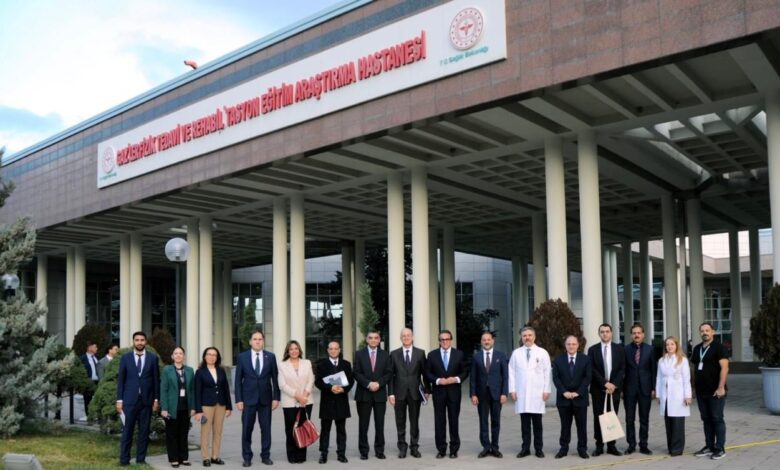 وزير الصحة يزور مستشفى «أنقرة جازيلر» الرائد عالميًا في إعادة تأهيل إصابات الحبل الشوكي