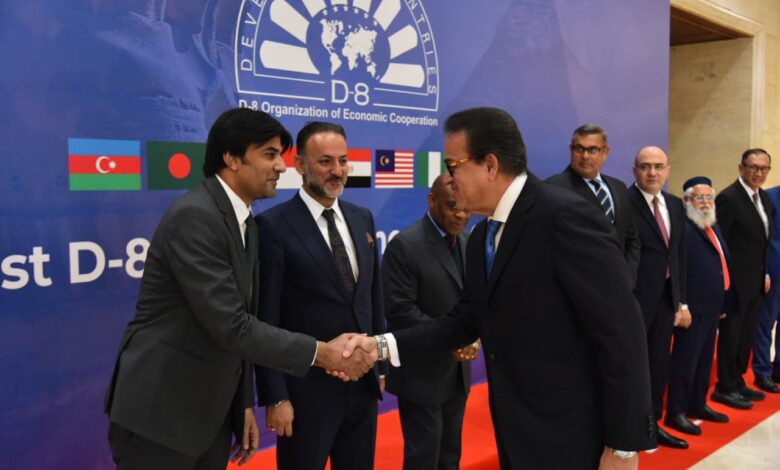 وزير الصحة : يترأس الجلسة الختامية للاجتماع الوزاري لصحة الدول الثماني النامية (D-8)