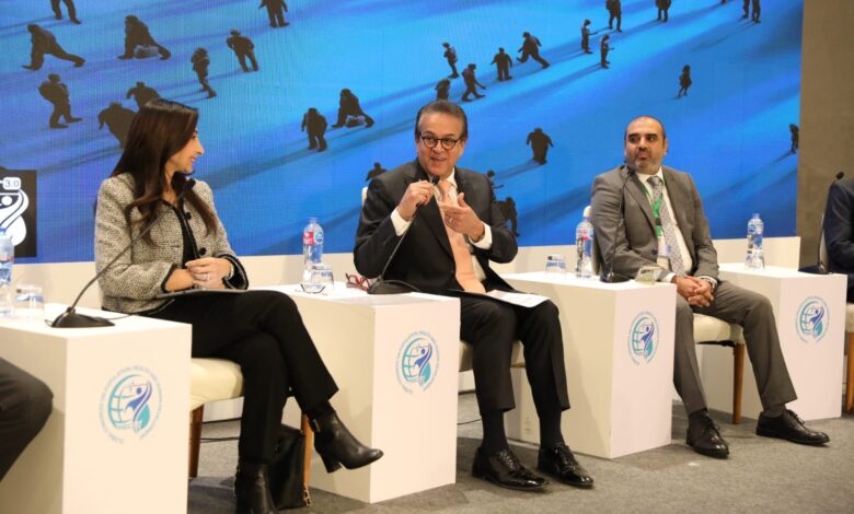 نائب رئيس الوزراء وزير الصحة يؤكد أهمية الشراكة الفعالة مع القطاع الخاص