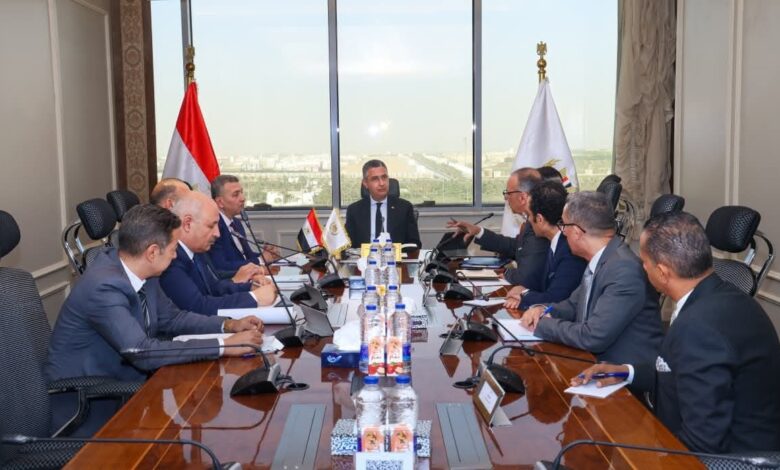 وزير التموين:يجتمع مع رئيس الشركة العامة لتجارة الجملة لمتابعة استعدادات شهر رمضان