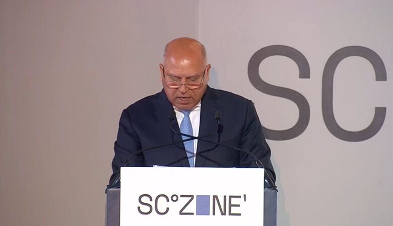 نائب رئيس مجلس الوزراء للتنمية الصناعية وزير الصناعة والنقل يستعرض إستراتيجية تطوير قطاع النقل البحري