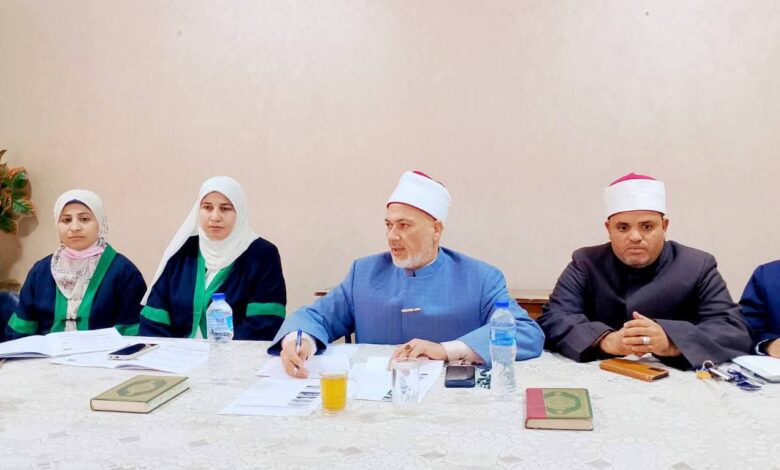 وكيل وزارة أوقاف بني سويف يجتمع بالواعظات ويؤكد دوركن ركيزة أساسية في معالجة المشكلات المجتمعية وبناء الوعيي