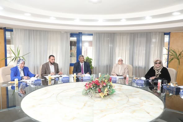 محافظ الشرقية : يُشارك إجتماع مجلس إدارةالمعهد التكنولوجي بالعاشر