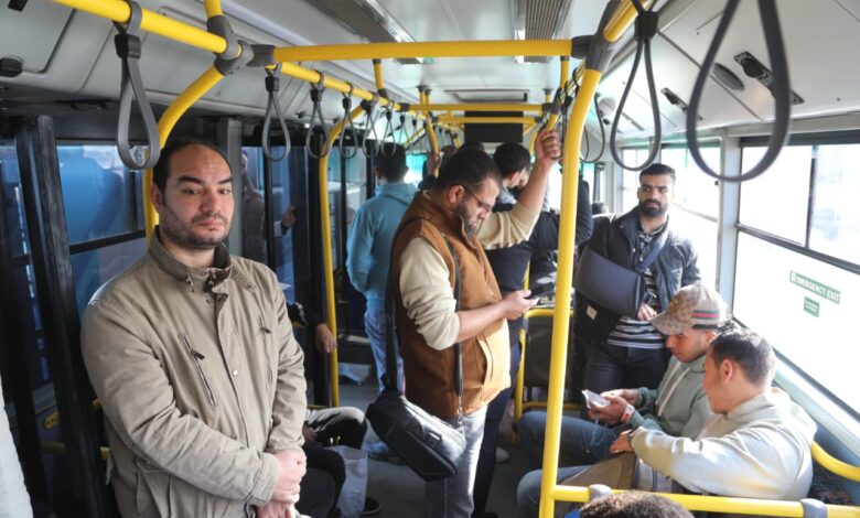 اقبال كبير من المواطنين على استخدام الاتوبيس الترددي السريع BRT