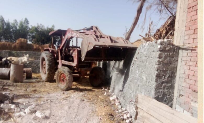 إزالة فورية لاربعة حالات على الرقعة الزراعية بالشرقية