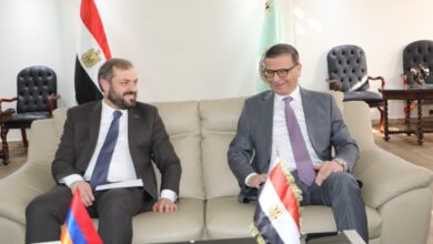 وزير الزراعة يبحث مع وزير الاقتصاد الأرميني آفاق التعاون الزراعي المشترك والاستثمار