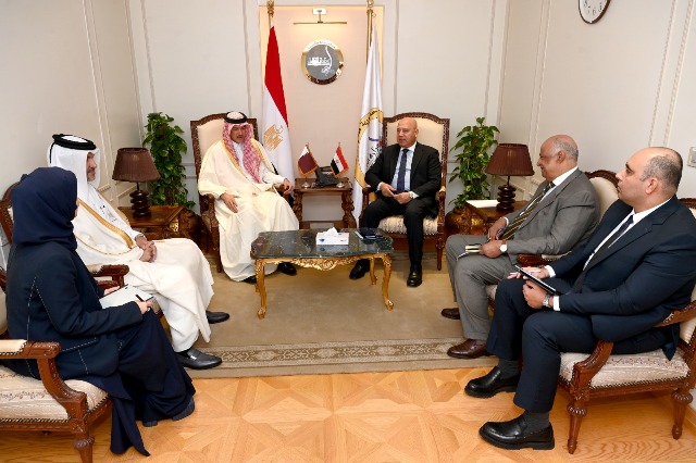 وزير الصناعة والنقل يبحث مع وزير التجارة الخارجية القطري تدشين مشروعات تكاملية