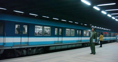 تفعيل خدمة الدفع بالفيزا في محطات الخطين الأول والثاني للمترو