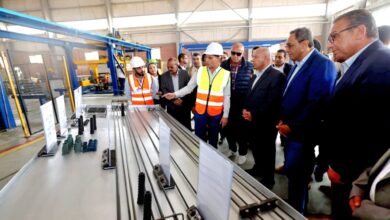 وزير الصناعة والنقل يتفقد محطات ومسار الخط الثاني من شبكة القطار السريع وكبارى المزلقانات ومحاور النيل