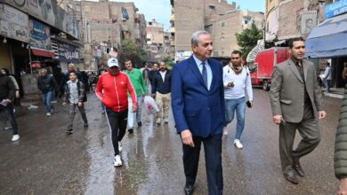 وسط أمطار المحلة : محافظ الغربية في الشوارع يستمع لشكاوى الأهالي عن قرب