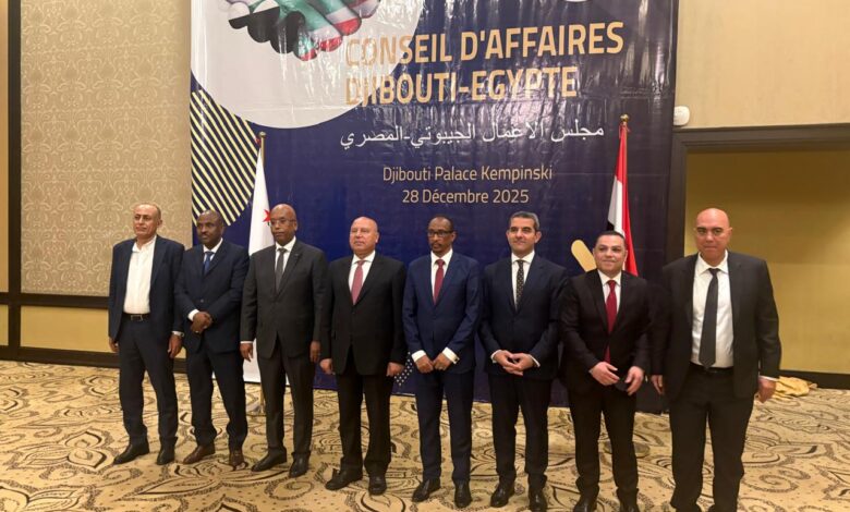 وزير الصناعة والنقل يستعرض جهود مصر بمجالي الصناعة والنقل وسبل زيادة حجم التعاون بين مصر وجيبوتي في جميع المجالات