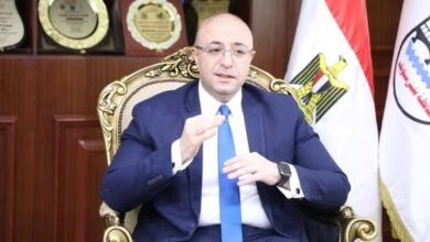 محافظ بني سويف يتابع مشكلات ومطالب وشكاوى طرحها المواطنون في اللقاء المفتوح