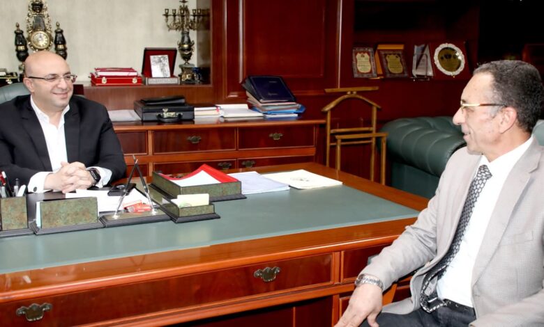 محافظ بني سويف : يناقش تقرير أنشطة وجهود مديرية الزراعة المنفذة في عدد من الملفات