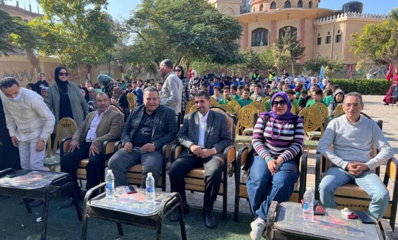 مسرح المواجهة والتجوال يجوب المدارس و مراكز الشباب بالشرقية