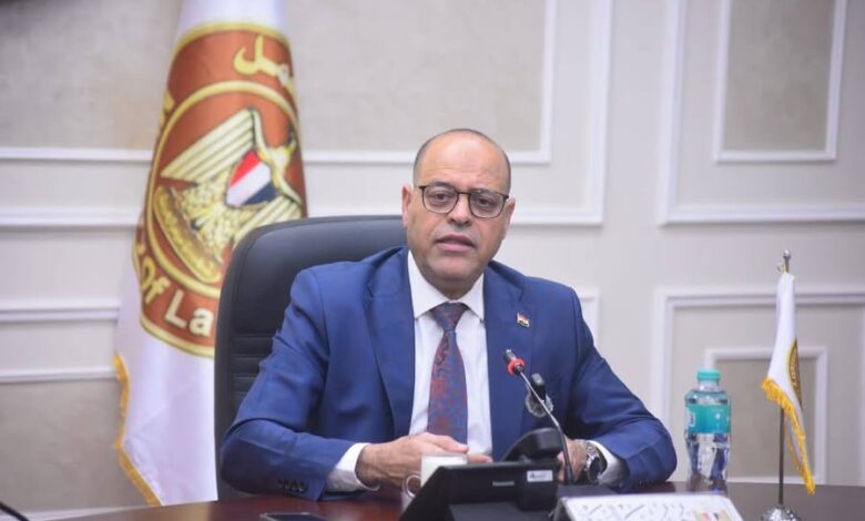 وزير العمل يصدر قرارًا وزاريًا رقم (346) لسنة 2025 بشأن تحديد الإجازات الدينية للإخوة المسيحيين