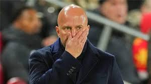 إقالة آرنى سلوت من تدريب ليفربول وتشابي ألونسو أبرز الأسماء المطروحة