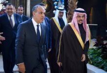 وزير الخارجية يعقد مباحثات ثنائية مع نظيره السعودي
