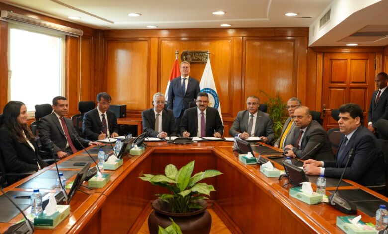 وزير البترول يشهد توقيع مذكرة تفاهم مع "شينج فا" الصينية للاستثمار