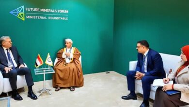وزير البترول يبحث تبادل الخبرات في مجال التعدين مع سلطنة عُمان