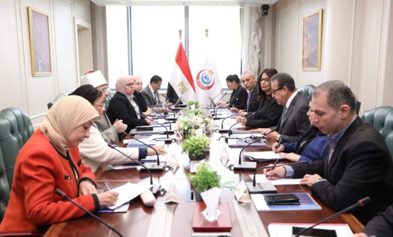 وزير الصحة يستقبل وزيري الأوقاف والثقافة لبحث توحيد الخطاب التوعوي في مواجهة القضية السكانية