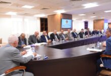 وزير العمل خلال لقائه مع قيادات من الاتحاد العام لنقابات عمال مصر:الوزارة هي "بيت العمال"