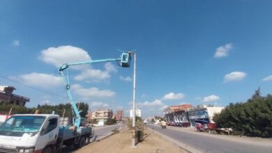 تركيب 37 عمود إنارة بعاصمة المحافظة ضمن مبادرة «كفرالشيخ بتنور»