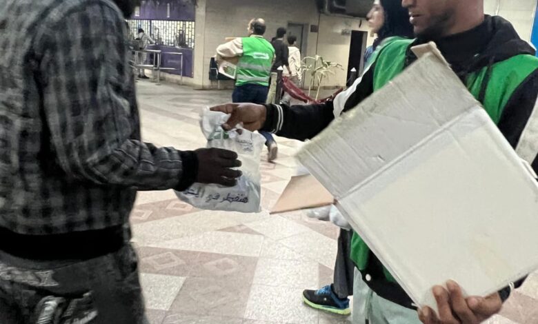 مترو الأنفاق :تم الإنتهاء من توزيع مائة وخمسون ألف وجبة خفيفة لإفطار صائم بعدد من محطات التبادلية