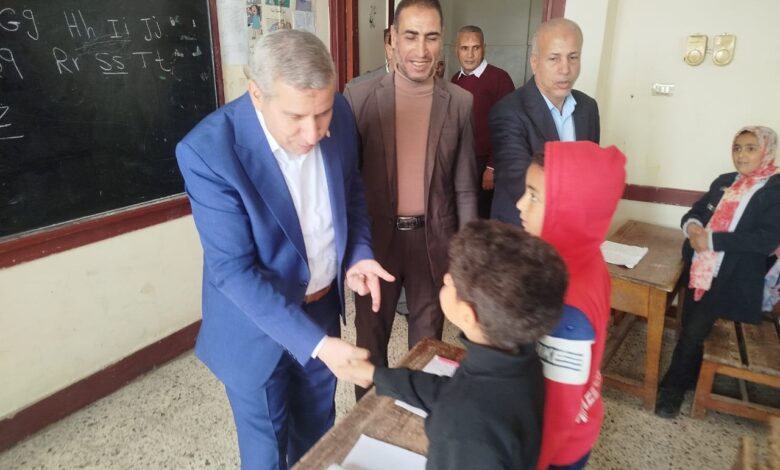 وكيل تعليم الشرقية يفاجئ 5 مدارس صان الحجر